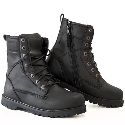 Richa Brookland Boot Black search result image.