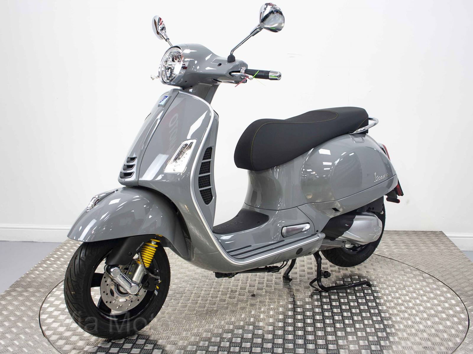 Vespa Vespa Gts 300 Hpe Supertech 2020 Brand New 6619