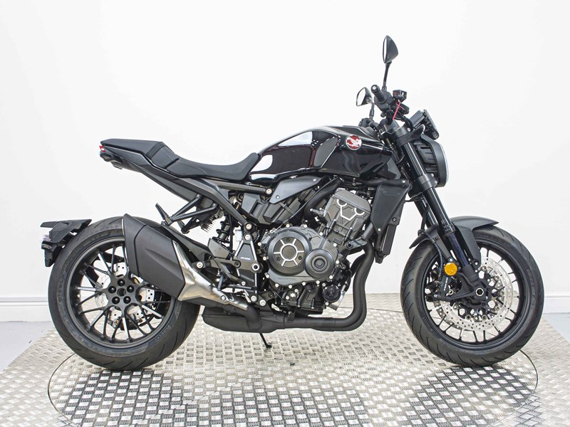 Honda cb1000r black edition