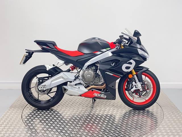 Official Aprilia Motorcycle Dealership Via Moto Uk